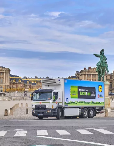 Renault Trucks D Wide Z.E. electric refrigerated body