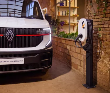 Renault Trucks Master 4 Red EDITION